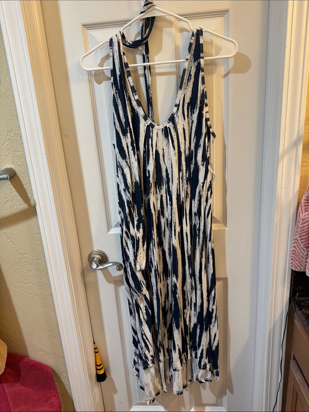 Sleeveless Navy and White romper